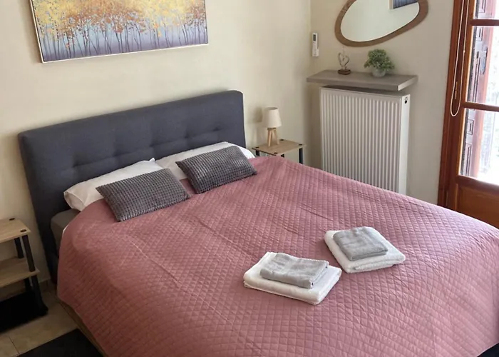 Zoya \'S Apartments
